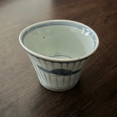 20％OFF／20周年感謝] 【古伊万里】染付 花弁松紋様 蕎麦猪口