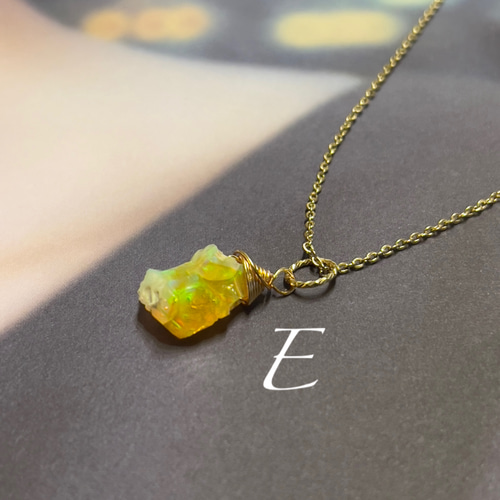 原石オパールの１４kgfチャーム 14KGF/ エチオピア産オパールの原石ネックレス | Inner Happiness Lab