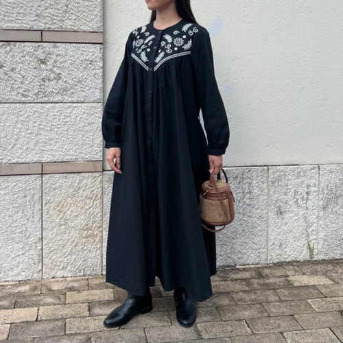 華やか刺繍ワンピース◆練習からダンスパーティー、発表会まで使える！ 楽天市場】社交ダンス ドレス 衣装 競技着 練習着 演出