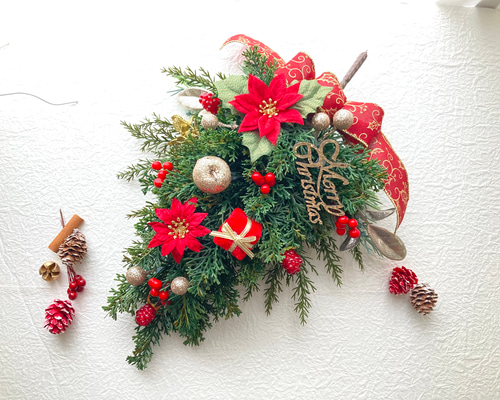 超早割クリスマス2025 壁掛けできるクリスマスツリースワッグ フェイク