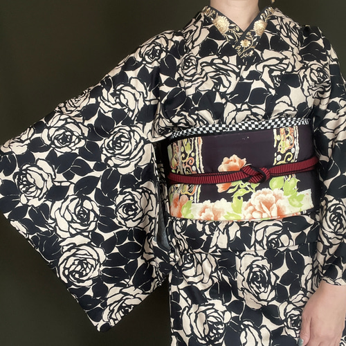 モダンローズ木綿着物/黒薔薇 着物 花鹿 kajika 通販 18329909｜Creema