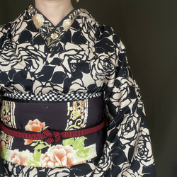 新品未使用品 天然新素材 絹風木綿着物【バラ 薔薇】絹のように作られた木綿生地 新品未使用品 天然新素材 絹風木綿着物【バラ 薔薇】絹のように作られ