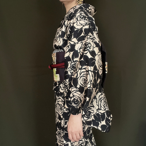 モダンローズ木綿着物/黒薔薇 着物 花鹿 kajika 通販 18329909｜Creema