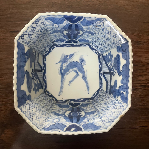 伊万里、染め付け、麒麟図、八角鉢 伊万里染付麒麟八角鉢＜金継ぎしました＞ お椀・ボウル・鉢