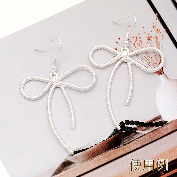 M14061 6個 メタルチャーム リボンモチーフ ロングリボンチャーム シルバー調 合金製 1カン付き 3x(2ケ) 4枚目の画像