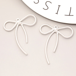 M14061 6個 メタルチャーム リボンモチーフ ロングリボンチャーム シルバー調 合金製 1カン付き 3x(2ケ) 3枚目の画像