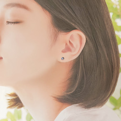 【選べる♪クリスタルガラスの冬色ピアス】青 白 水色 / 4mm / サージカルステンレス / つけっぱなしok 9枚目の画像