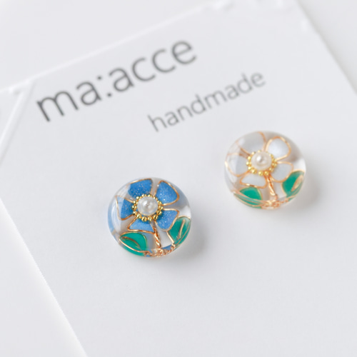 お花のアシンメトリーピアス/イヤリング【送料無料】 ピアス（その他 