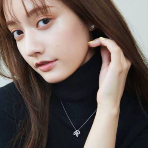 ✨最高級✨芸能人✨海外セレブ✨リリーミニ✨クラスターピアス ✨最高級✨芸能人✨海外セレブ✨リリーミニ✨クラスターピアス