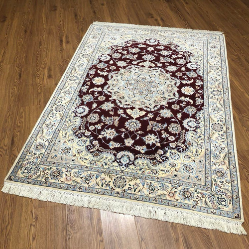 130×87cm　手織りペルシャ絨毯 　ナイン産　ヴィンテージラグ 130×87cm 手織りペルシャ絨毯 ナイン産 ヴィンテージラグ ペルシャ絨毯