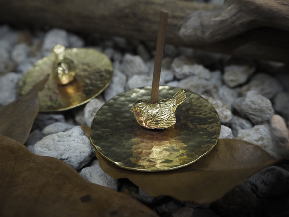 。默契之中。NO.07-2 小麻雀 線香座/黃銅 第1張的照片