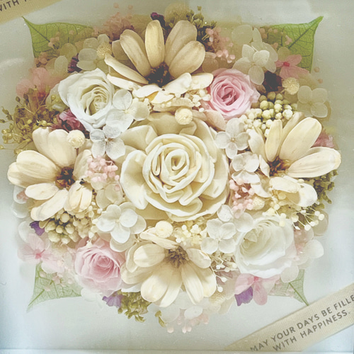 ナチュラル素材100%のフラワーボックスフレーム 表面クリアガラス付き