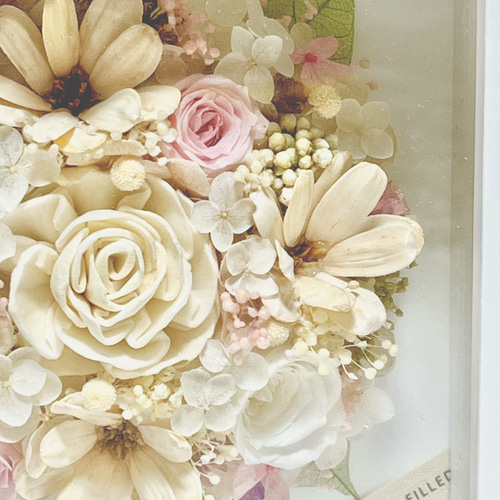 ナチュラル素材100%のフラワーボックスフレーム 表面クリアガラス付き