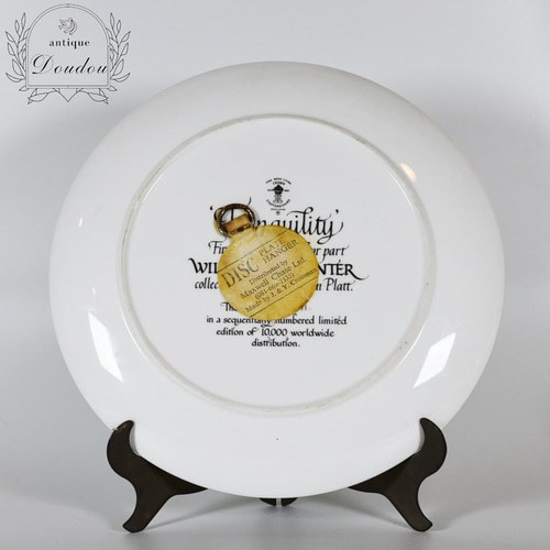  - Crown Staffordshire コレクタープレート　うさぎ【s0197】 Crown Staffordshire コレクタープレート うさぎ【s0197
