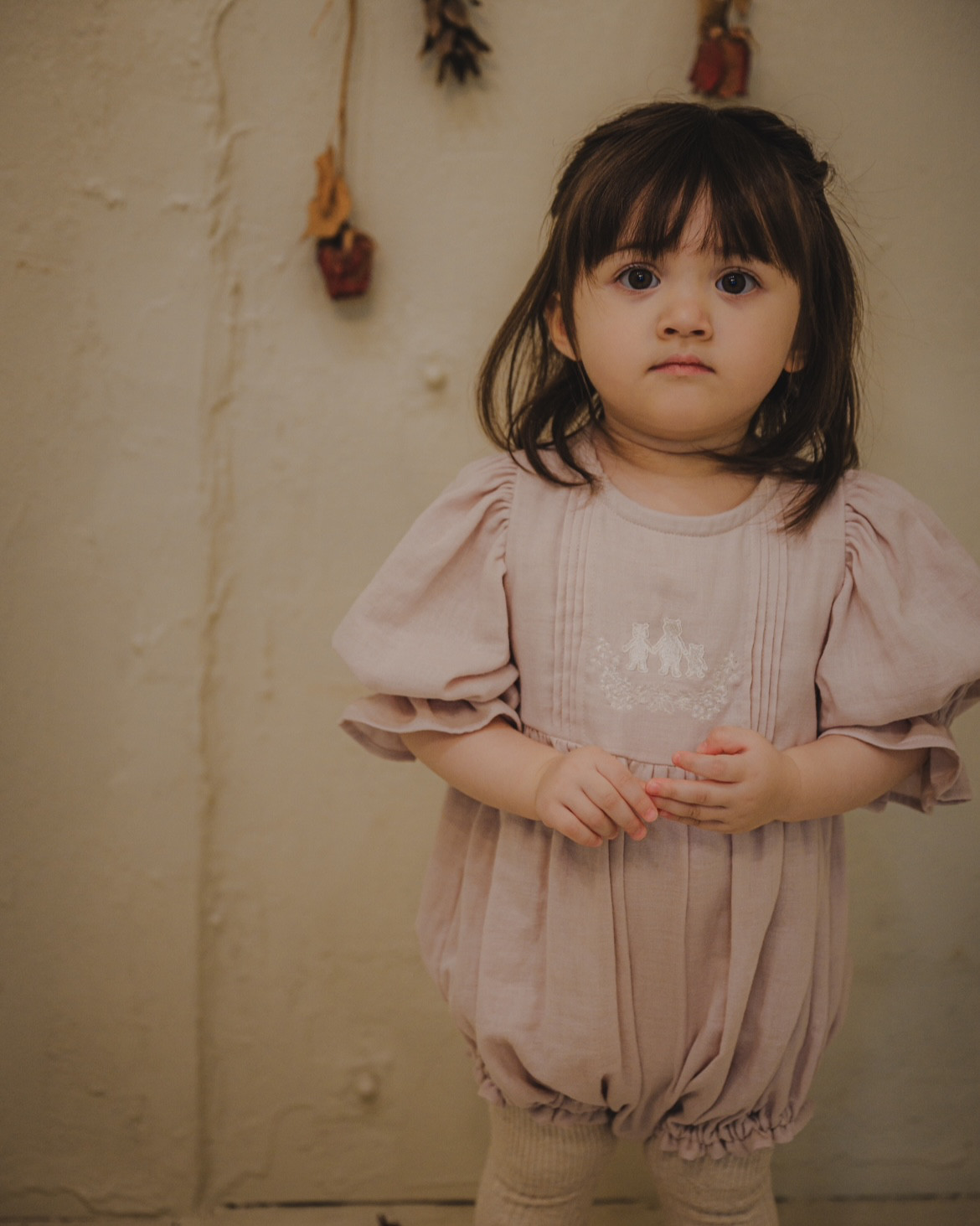 絵本ロンパース｜ベビーピーチ｜3びきのくま｜ピンク｜バースデーフォト｜おでかけ｜出産祝い｜刺繍｜入園式