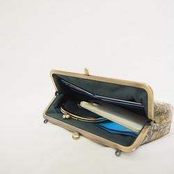 スマホも収納　がまぐちお財布ポーチ≪いちご泥棒・グリーン≫ 4枚目の画像