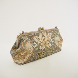 スマホも収納　がまぐちお財布ポーチ≪いちご泥棒・グリーン≫ 3枚目の画像