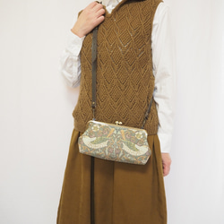 スマホも収納　がまぐちお財布ポーチ≪いちご泥棒・グリーン≫ 9枚目の画像