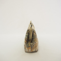 スマホも収納　がまぐちお財布ポーチ≪いちご泥棒・グリーン≫ 5枚目の画像