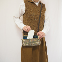 スマホも収納　がまぐちお財布ポーチ≪いちご泥棒・グリーン≫ 10枚目の画像