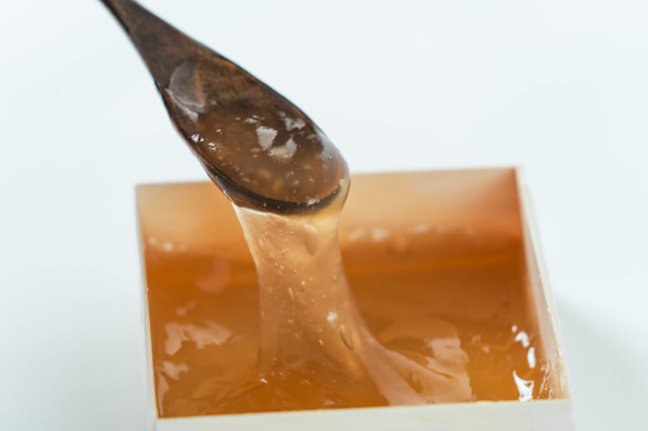 職人が丁寧に作ったやさしい甘さのとろ～りわらび餅　 4枚目の画像