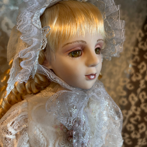 創作球体関節ビスクドール人形 金色の髪の薄いグリーンアイの白い