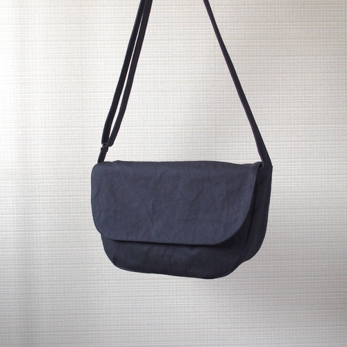 ふたつき横長ショルダーバッグ（黒色ver.） ショルダーバッグ