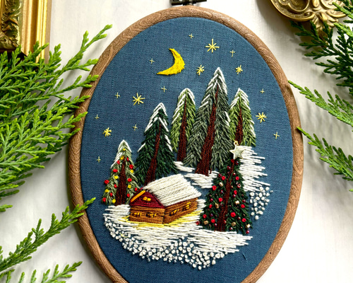 受注製作》Christmas in the Forest 手刺繍タペストリー タペストリー