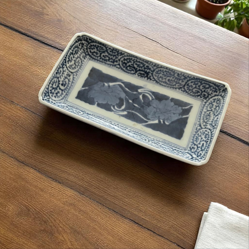 古伊万里　中皿色々　12枚　東さ8-0213③ Price Gift｜献上古伊万里 多用皿トリオ｜西海陶器 | SAIKAI B-SHOP