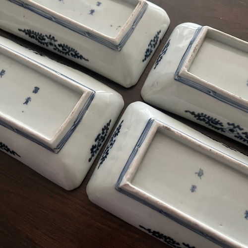古伊万里　蛸唐草四ツ皿　木箱付　幅約15/13.5/11/9㎝東Y8-0218① バラ売り＞古伊万里蛸唐草角長皿現存4枚 江戸中期 長皿 antique art