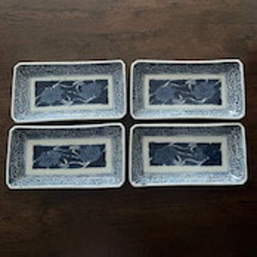 古伊万里　蛸唐草四ツ皿　木箱付　幅約15/13.5/11/9㎝東Y8-0218① バラ売り＞古伊万里蛸唐草角長皿現存4枚 江戸中期 長皿 antique art