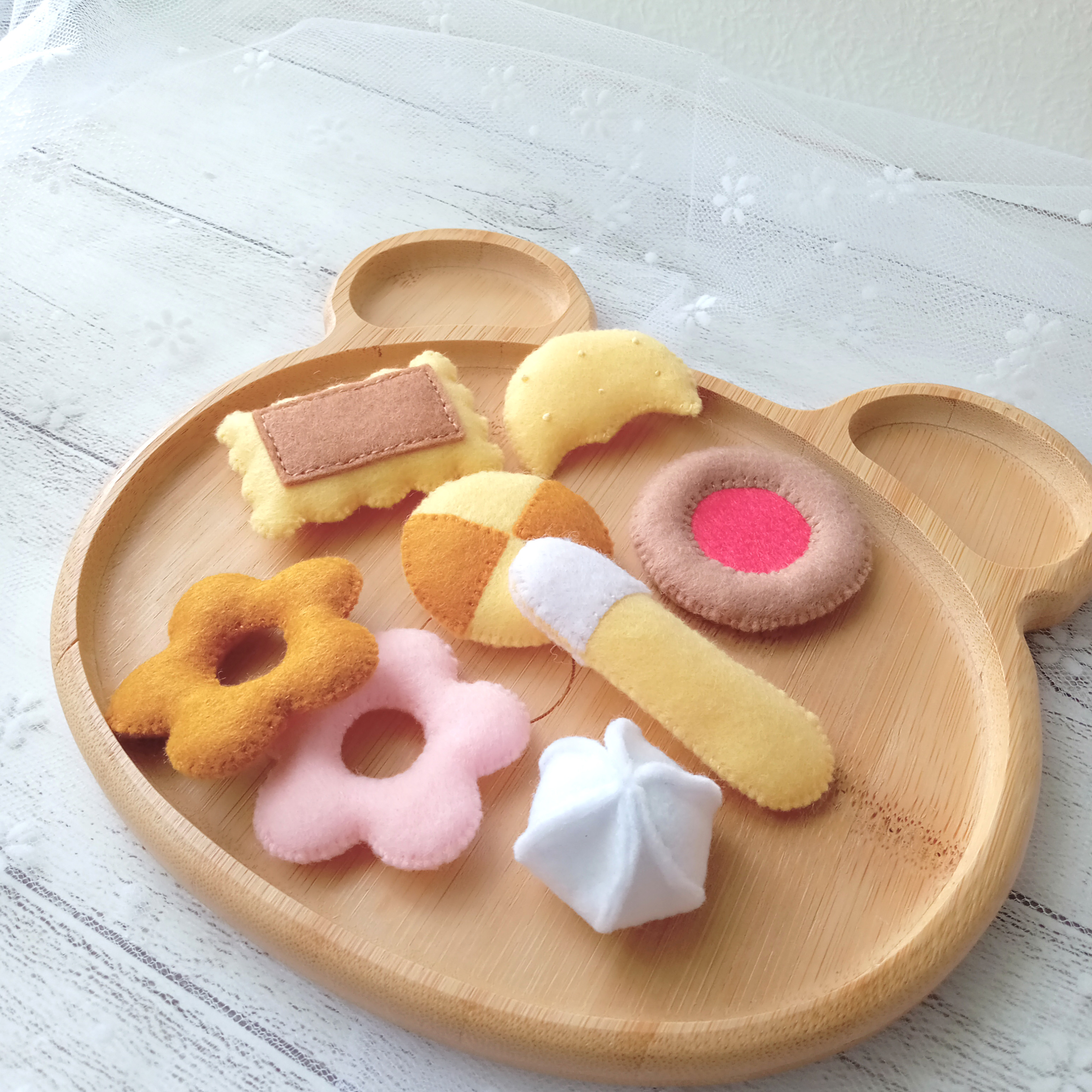100均DIY】フェルトで手作りミッキーうきわストラップ/mickey