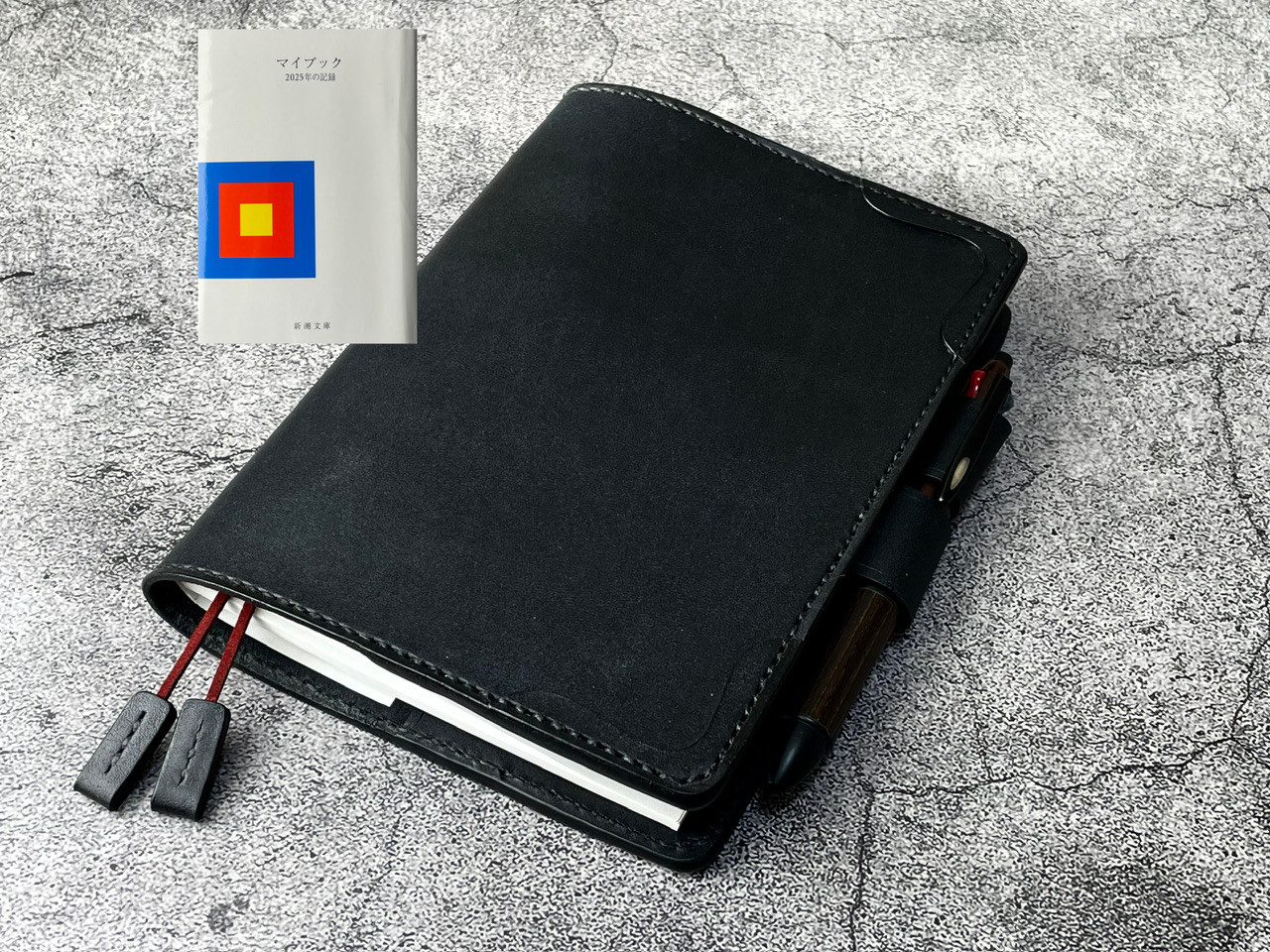 【手縫】マイブック (新潮文庫）用黒本革カバー（角飾り）２本しおり付き（バタフライストッパー）