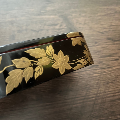 江戸時代・本金蒔絵】盃台 漆黒×金×銀蒔絵 おちょこ・ぐい呑み・徳利