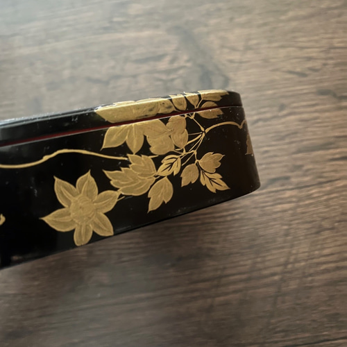 江戸時代・本金蒔絵】盃台 漆黒×金×銀蒔絵 おちょこ・ぐい呑み・徳利