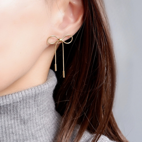 極細リボンピアス/イヤリング サージカルステンレス 金属アレルギー