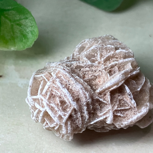 特大✨　知性の石　砂漠の薔薇　デザートローズ　セレナイト　ラフストーン　原石 特大✨ 知性の石 砂漠の薔薇 デザートローズ セレナイト ラフストーン