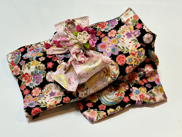 ☆新作犬服⭐︎ つまみ細工帯飾り付き 犬用着物 女の子用 ブラック 華