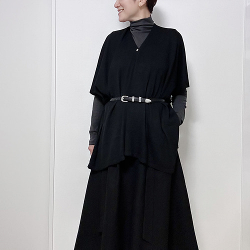 美品♡ MSGM ポンチョ ケープ ブラック フリル ウール 40 中華風ポンチョ × ブラック | Jmei