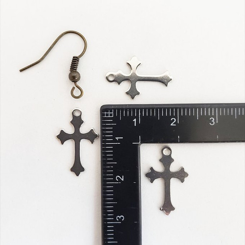8個 ステンレス 十字架 クロス Gothic ゴシック チャーム パーツ