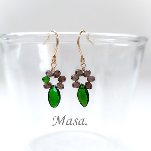 14Kgf】クロムダイオプサイドのアシンメトリーピアス／イヤリング  