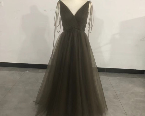 大好評中！パーティードレス グレー Vネック キャミソール ソフト  