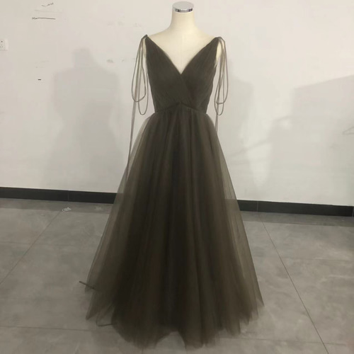 大好評中！パーティードレス グレー Vネック キャミソール ソフト  