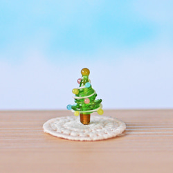 くり。　ガラス細工　ミニチュア 小さな ガラス細工のクリスマスツリー（C）（ミニチュア オブジェ