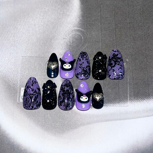 くろみ/キャラクター/地雷/量産型/レース/黒/紫/ハート/リボン/ギャル