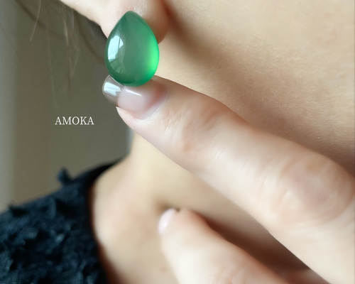 グリーンに魅せられて】14kgfグリーンオニキスペアシェイプピアス