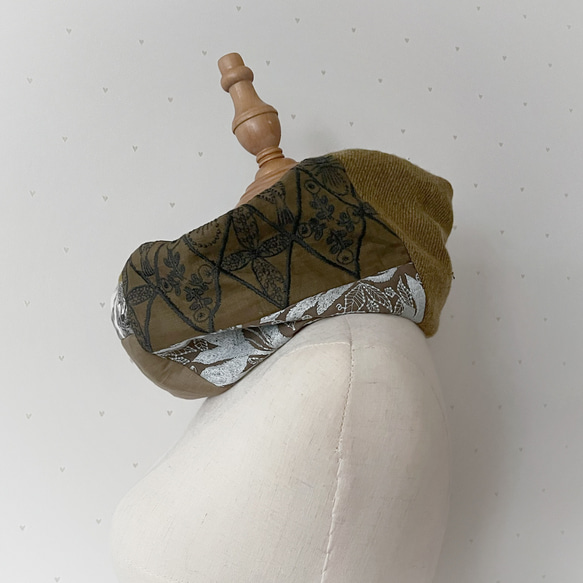 ミナペルホネン　マスタードカーキ系パッチ　ボリュームスヌード　もこもこスヌード　フワフワボア　冬支度 3枚目の画像