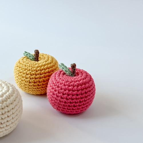 かじりたくなる りんごのあみぐるみ 梨 やわらか安心◎ 秋 果物 撮影