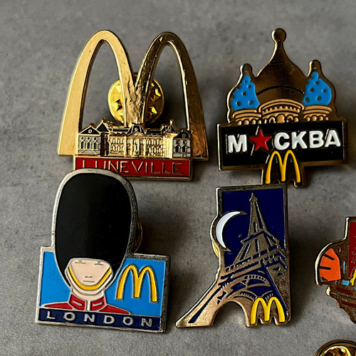 特別オファー 送料無料】10個 フランス ヴィンテージ ピンバッジ マクドナルド ピンズ・ピンバッジ・缶バッジ