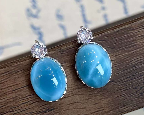 【新品】ピアス　天然石　ラリマー 90b1e28566f4362d421d2e7496865e